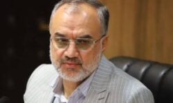 ریختن آسفالت بر روی منهول های فاضلاب/ واگذاری پارک‌ها به بخش خصوصی